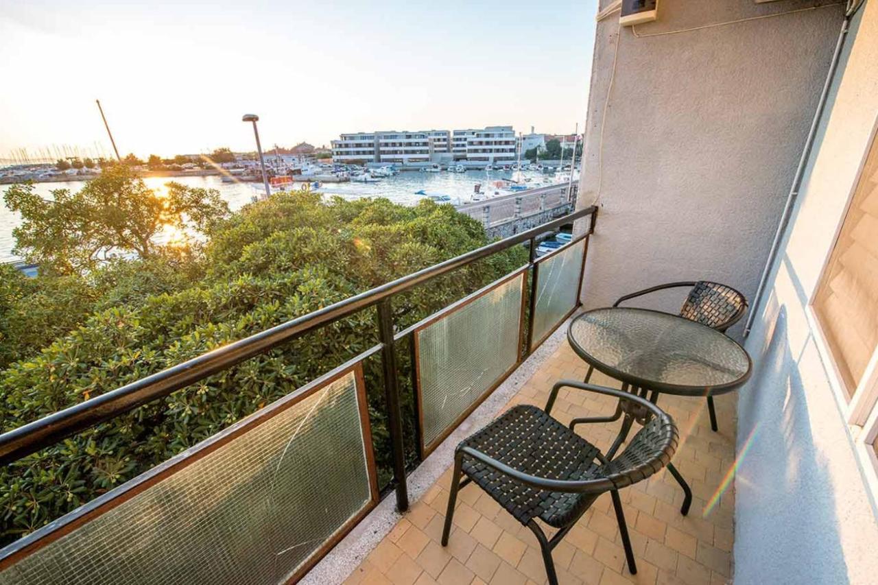 Amazing Seaview Apartment With A Balcony Near The Beach - Kneza Trpimira I Zadar Luaran gambar