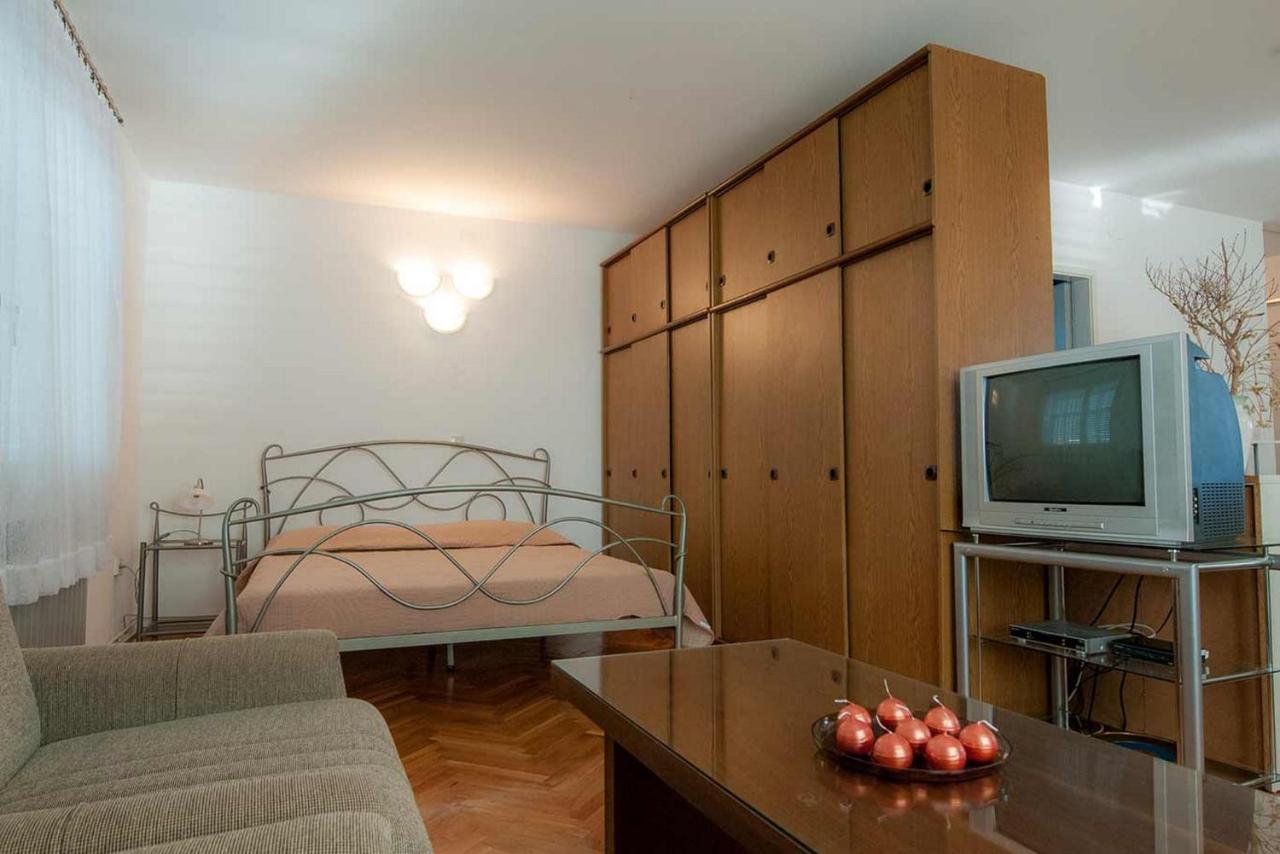 Amazing Seaview Apartment With A Balcony Near The Beach - Kneza Trpimira I Zadar Luaran gambar